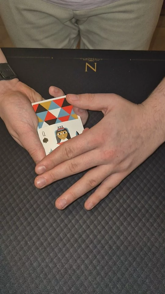 🃏Bicycle Cardstract🎨
Disparition de carte 
Vanishing Card 

#PlayingCards #TourDeMagie #Magicien #cardistry #MagicTrick #Cardtrick